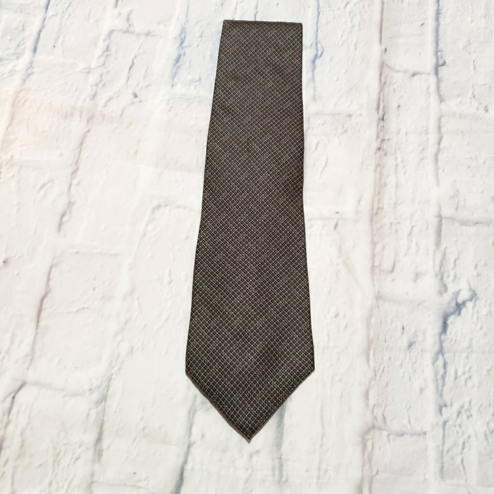 DKNY tie, 100% silk, great cond